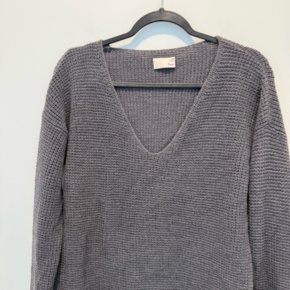 Aritzia Wilfred Free 100% Merino Wool V-Neck Sweater  Waffle Knit SZ M - Picture 4 of 12